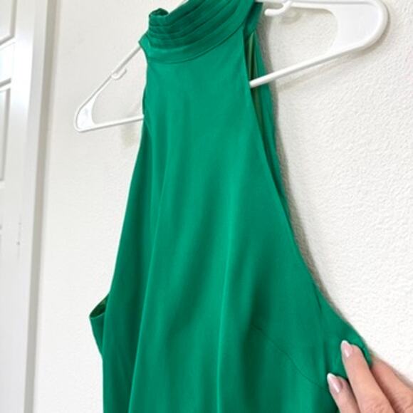 MESHKI Green Halter Backless Gown XL Pleated Neck Evening Dress Formal Maxi - Picture 3 of 11